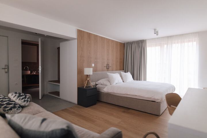 Room 21 of 57