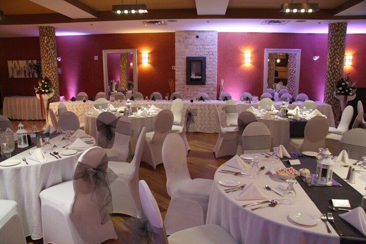 Ballroom/Hall 66 of 84