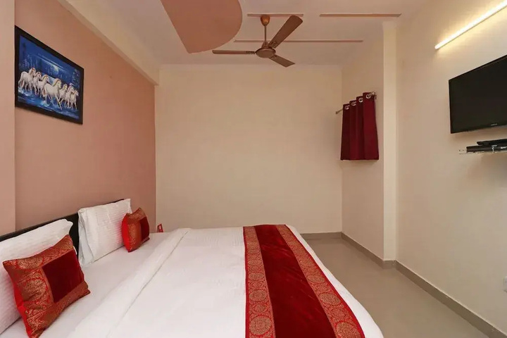 Room 3 of 11
