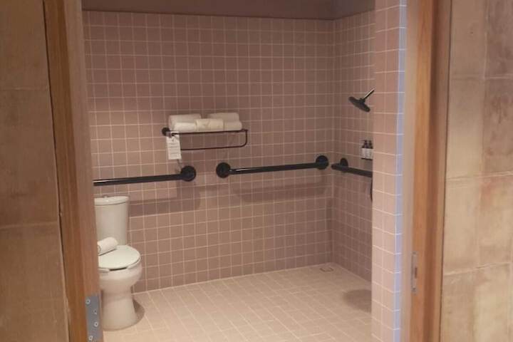 Room 55 of 137