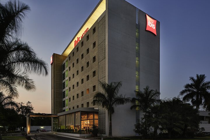 Hotel 66 of 67