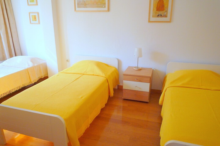 Room 16 of 46