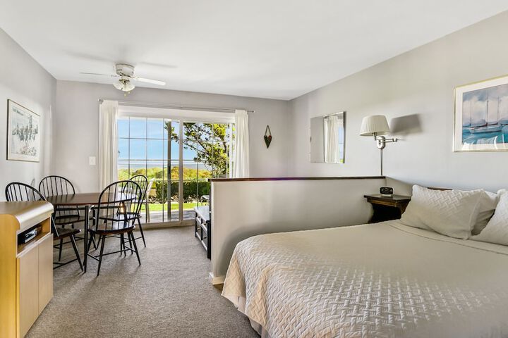 Room 207 of 663