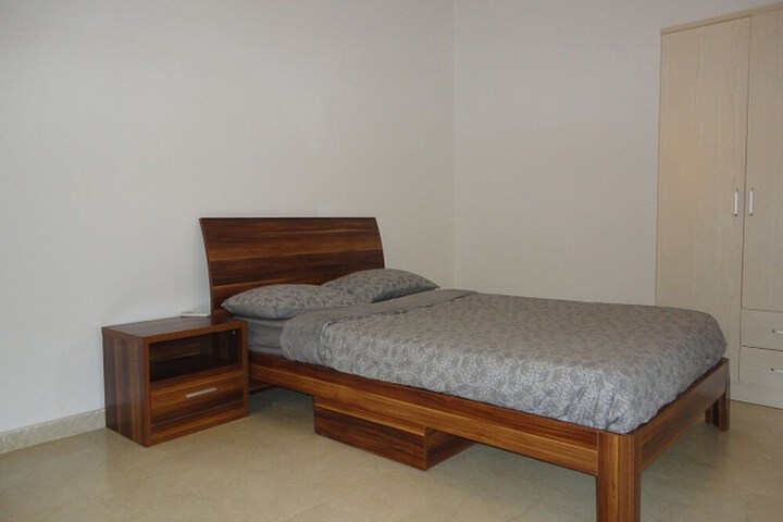 Room 5 of 20