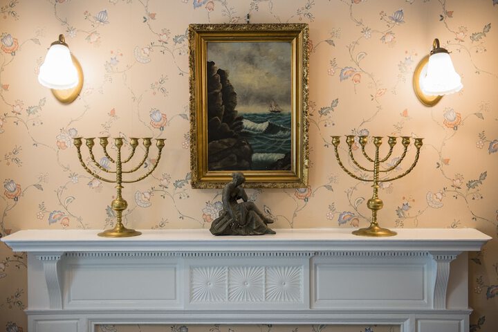 Room 4 of 40