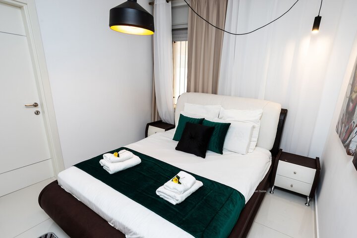 Room 7 of 315
