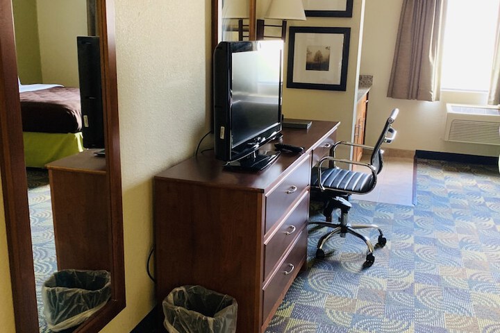 2 Queen Beds Accessible (10 of 70)