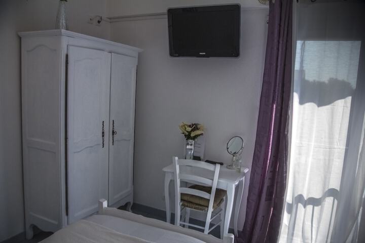 Room 40 of 69