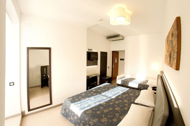 Room 13 of 64