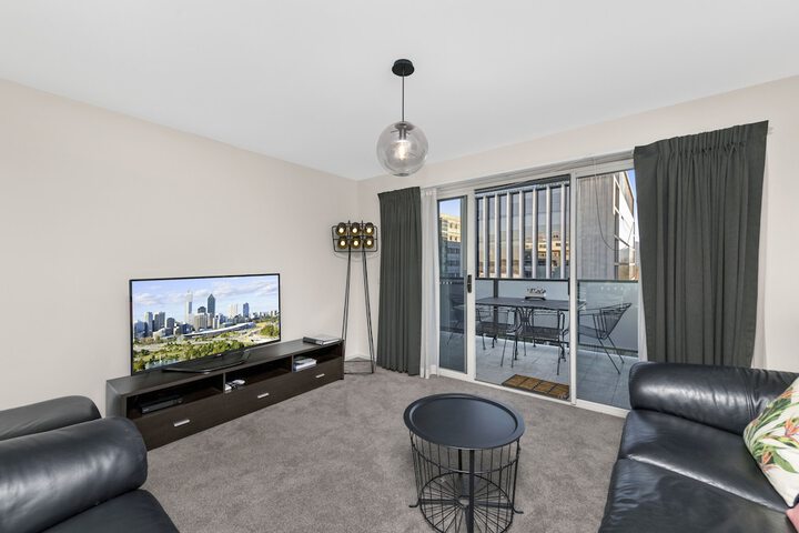 Room 9 of 20