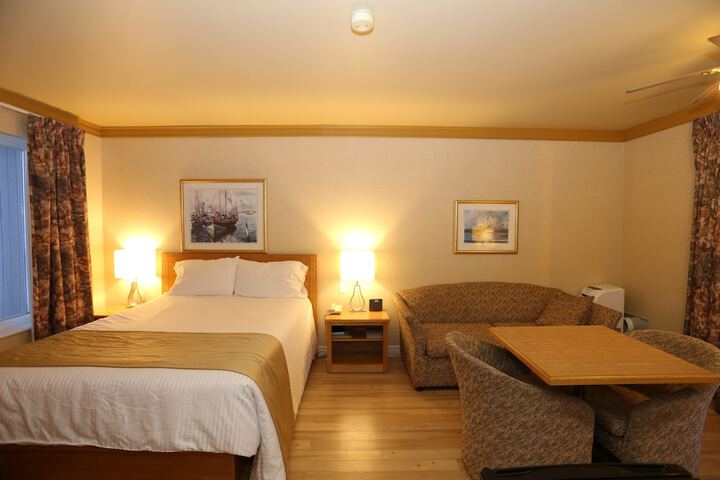 Room 19 of 36