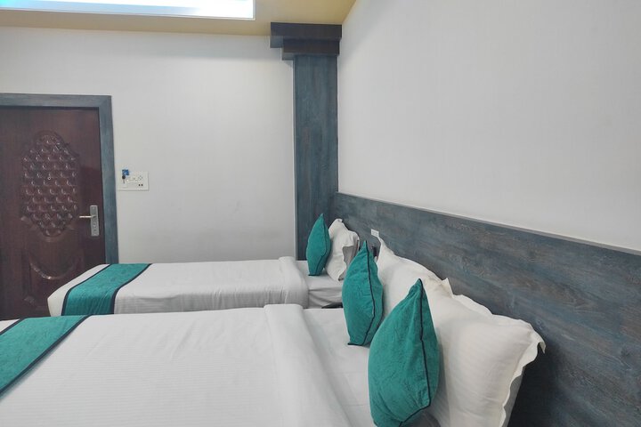 Room 12 of 42