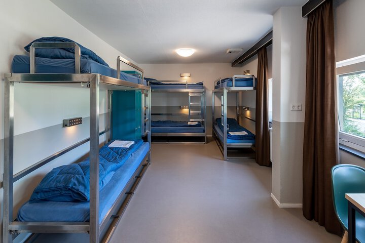 Room 14 of 36