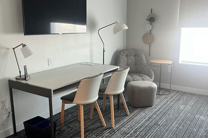 Room 19 of 41