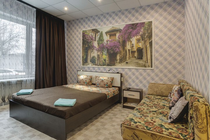 Room 15 of 28