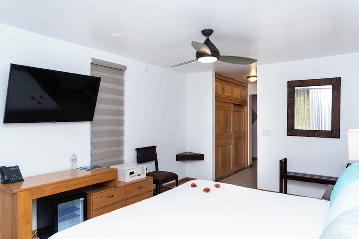 Room 42 of 270