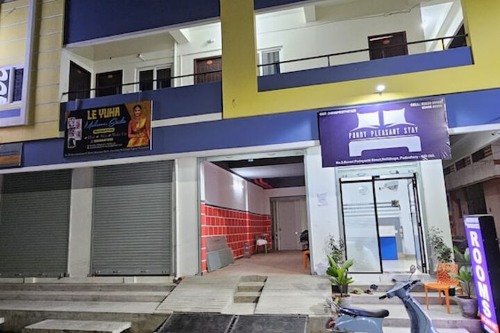 Pondy Pleasant Stay