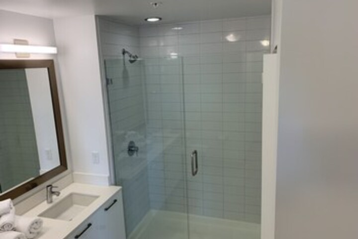 Room 6 of 72