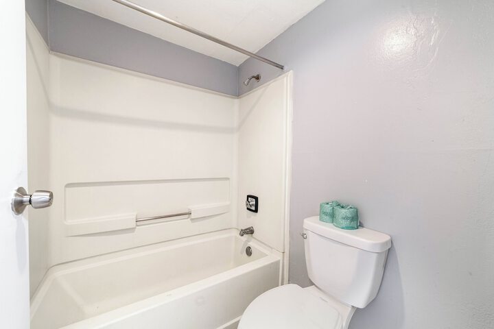 Room 4 of 11