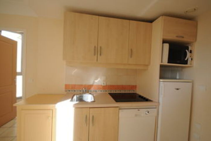 Room 7 of 9