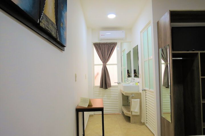 Room 7 of 51