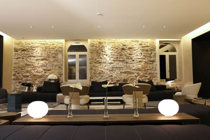 Lobby sitting area