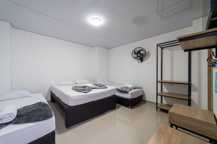 Room 76 of 122