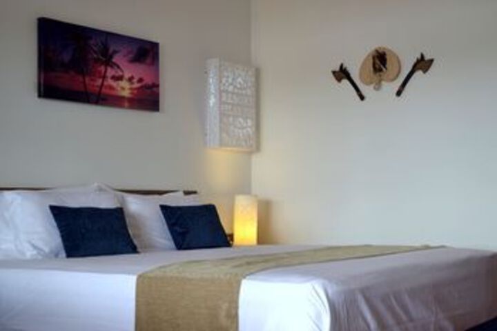 Room 17 of 38