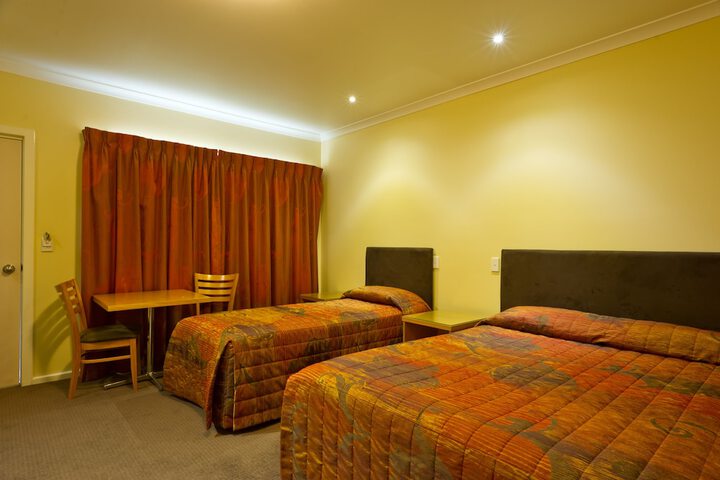 Room 4 of 19