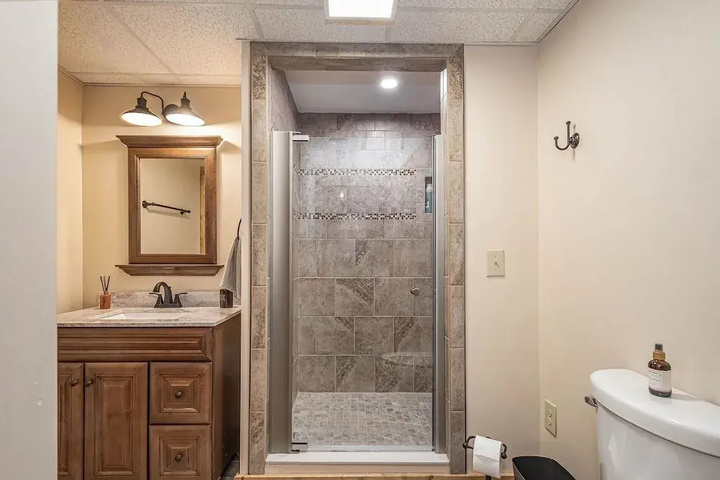 Room 8 of 15