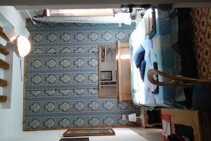 Room 21 of 166