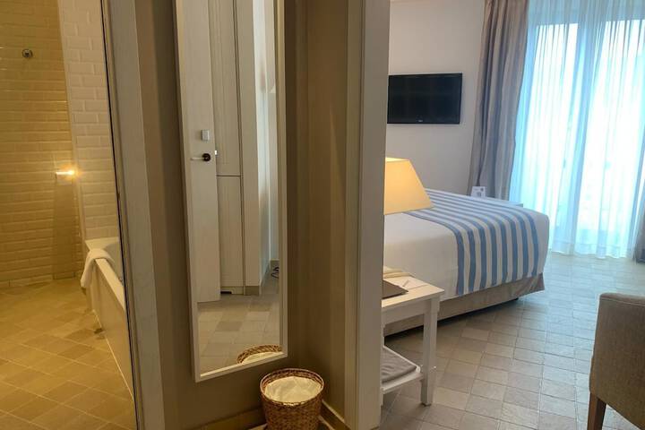 Room 14 of 45