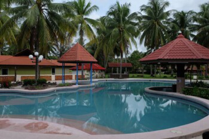 Pool 17 of 27