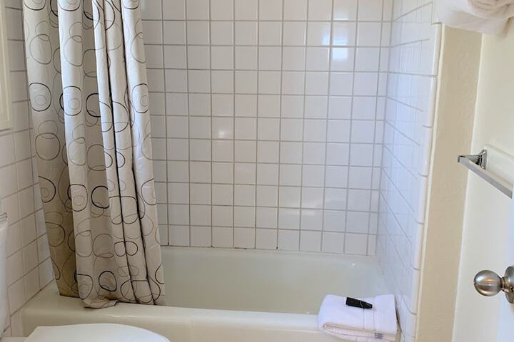 Bathroom shower