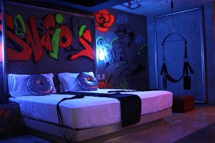 Room 9 of 70