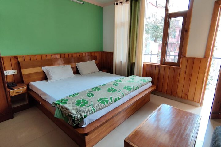 Room 2 of 23