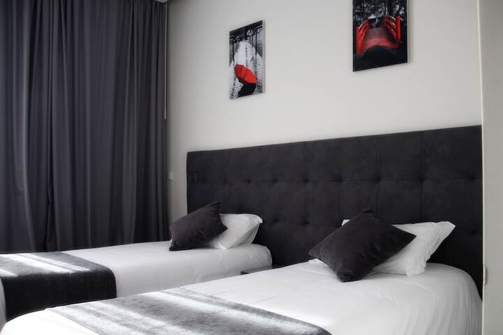 Room 10 of 36