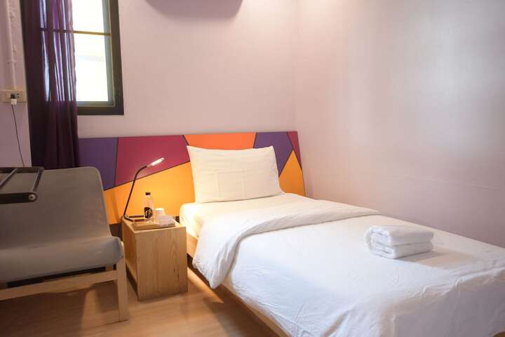 Room 19 of 49