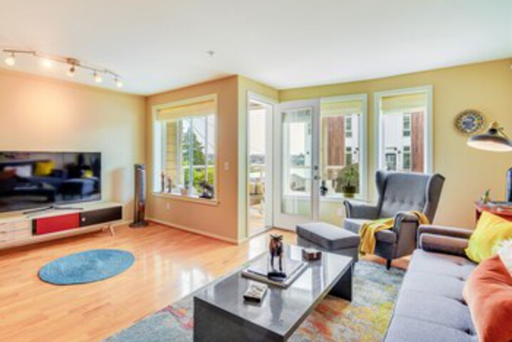 Lake View on Dexter Condo in Seattle, WA