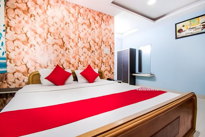 Room 13 of 26