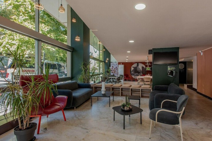 Guest Lobby