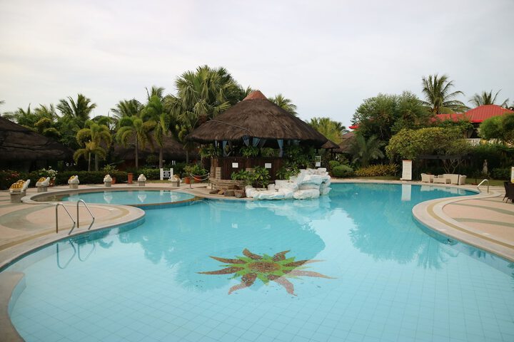 Pool 37 of 66