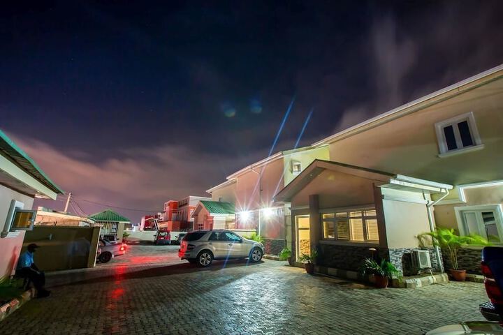 Frankeyz Haven Suites