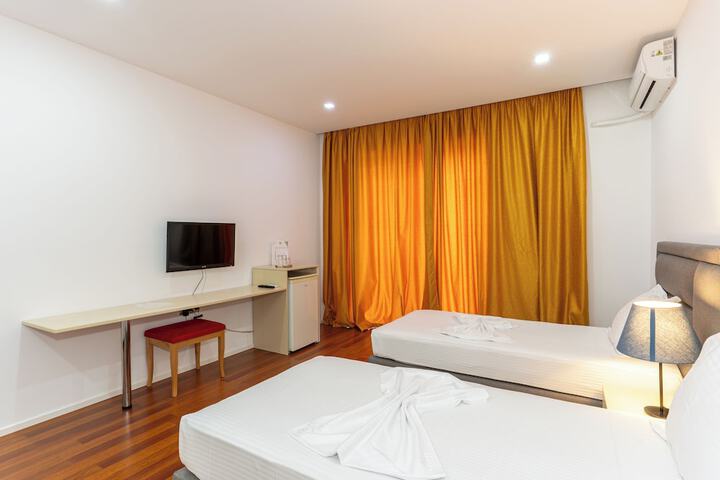 Room 21 of 63