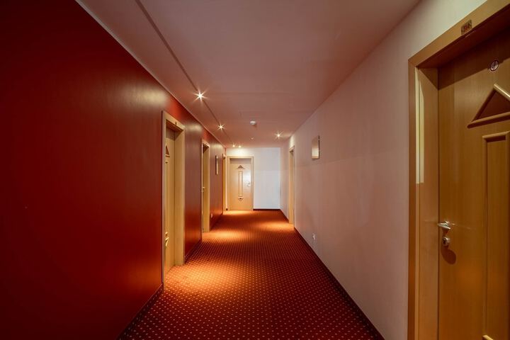 Ballroom/Hall 29 of 41