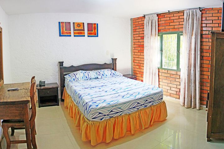 Room 20 of 38