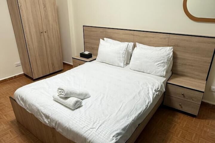 Room 2 of 16
