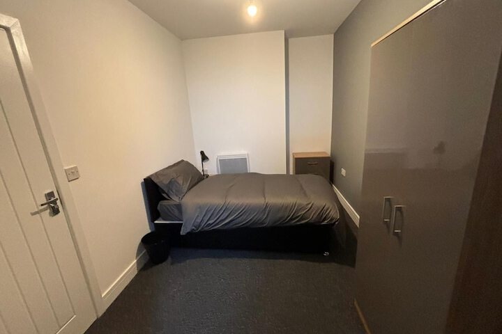 Room 30 of 93