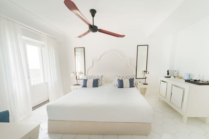 Room 20 of 104