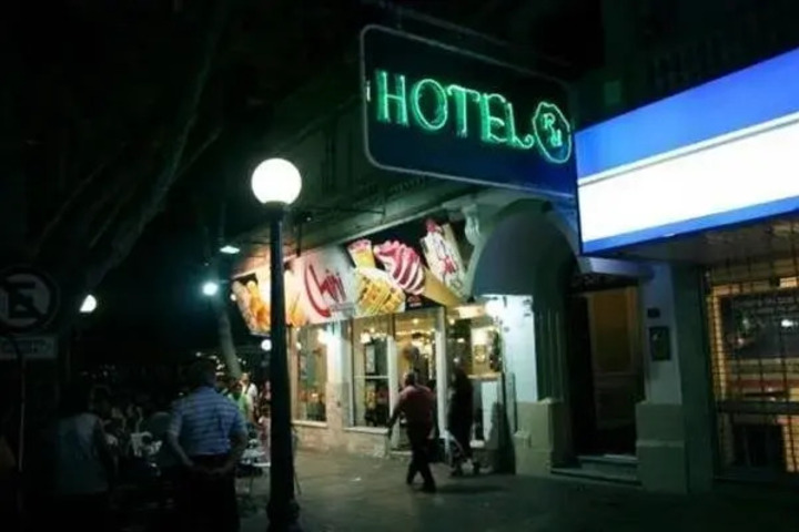 HOTEL SOLARES DE MERCEDITAS